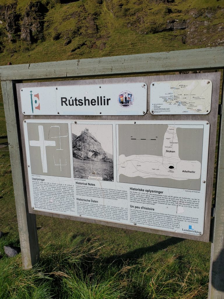 Signage for Rútshellir cave